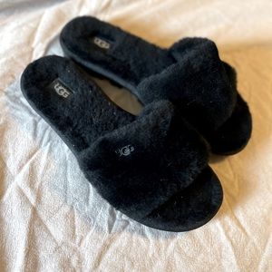 Like new UGG slippers